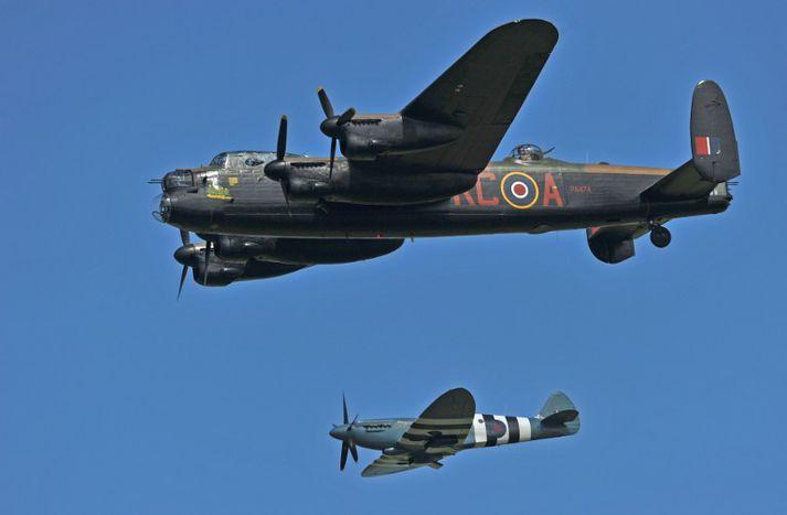Almenningi gefst færi á að skoða Avro Lancaster-vélina úr seinni heimstyrjöldinni á Reykjavíkurflugvelli milli klukkan 11 og 13 á morgun, fimmtudag.