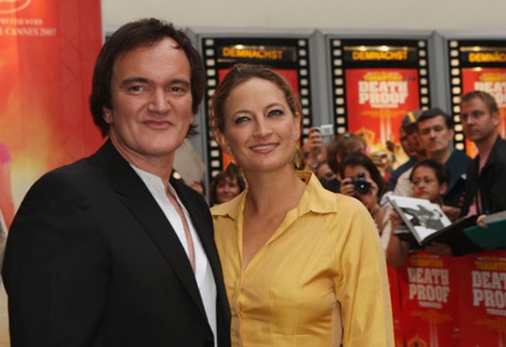 Tarantino sem leikstýrir myndinni er hér ásamt leikkonunni Zoe Bell