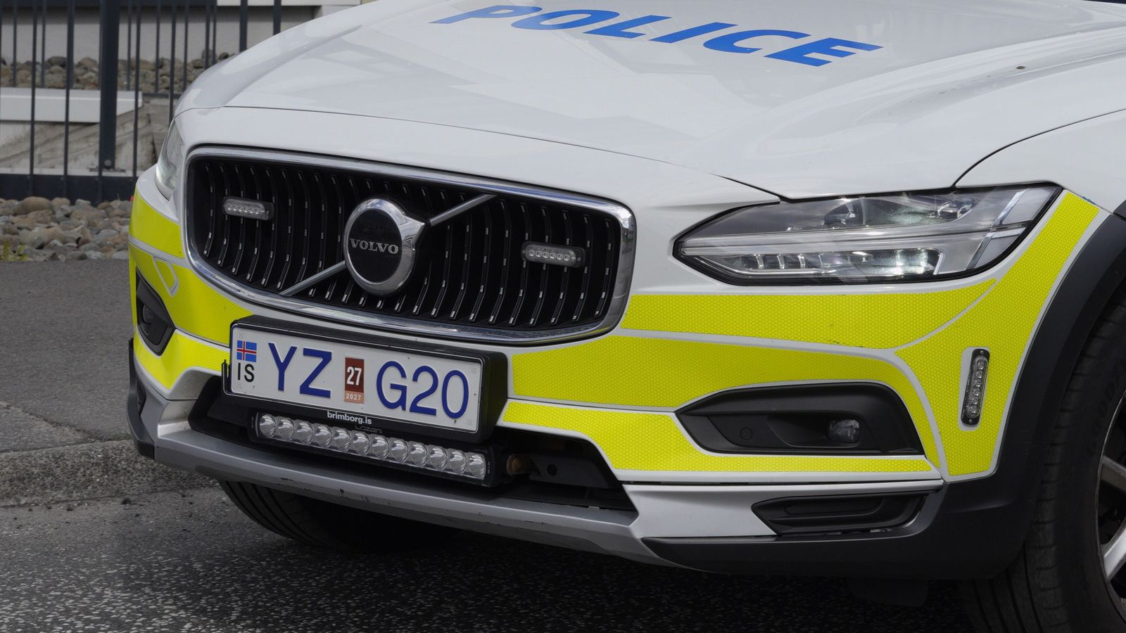 Lög­regla klippti á plöturnar