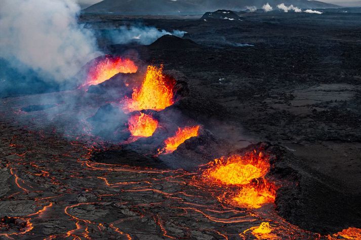 Hraunflæði í gosinu var töluvert í upphafi. Nú er það nánast ekki neitt.