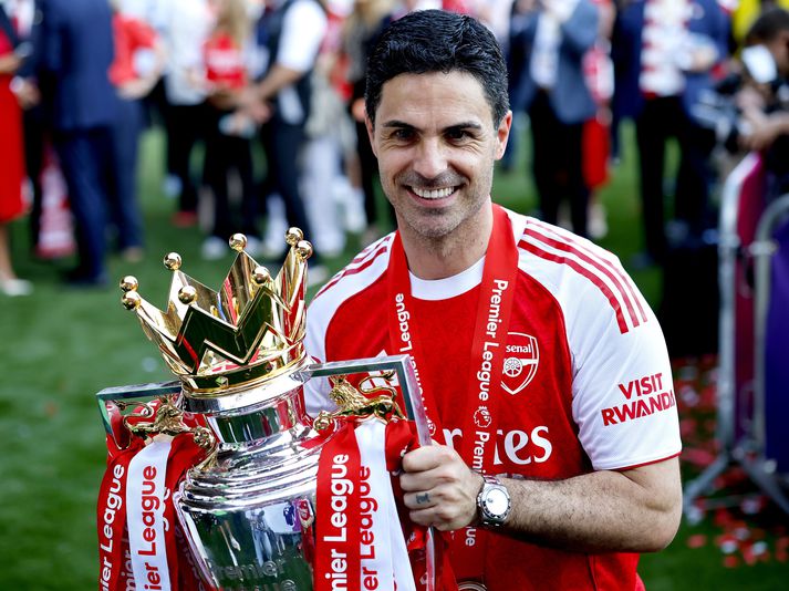 Englandsmeistarar Arsenal halda áfram að leita að liðsstyrk segir Mikel Arteta, knattspyrnustjóri liðsins.