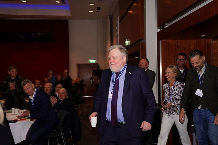 Sigmundur Davíð Gunnlaugsson verður áfram formaður Miðflokksins.