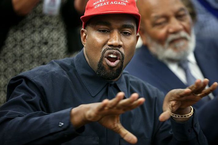 Þrátt fyrir að hafa lýst yfir stuðningi við Donald Trump áður hefur Kanye West gefið það út að hann muni bjóða sig fram gegn honum í forsetakosningunum.