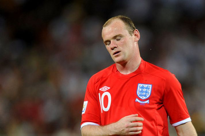 Wayne Rooney gat ekki leynt vonbrigðum sínum í gær.