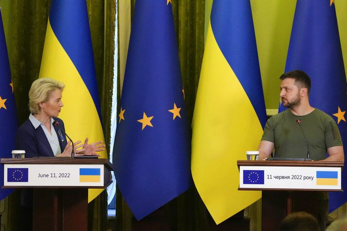 Volodymyr Zelenskyy og Ursula Von der Leyen ræddu ýmis skilyrði sem Úkraína þarf að uppfylla fyrir aðild landsins að Evrópusambandinu á fundi þeirra í dag.