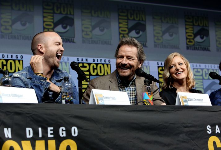 Aðalleikarar Breaking Bad, Aaron Paul, Bryan Cranston og Anna Gunn á góðri stundu.