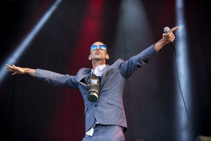 Richard Ashcroft var með eitthvað rusl í vasanum í sjónvarpinu.