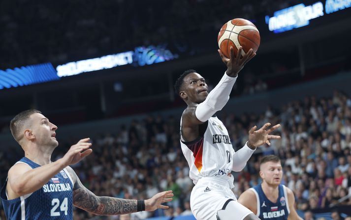 Finnska vörnin réði lítið við Dennis Schröder sem skilaði 29 framlagsstigum í dag.