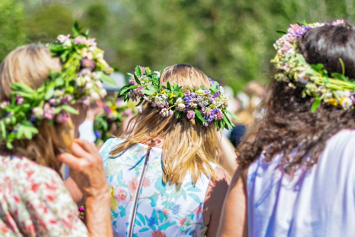 Midsummer hátíðin er ein af skemmtilegustu hátíðum ársins en þar er fagnað lengsta degi ársins.