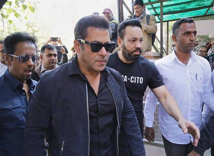 Salman Khan mætir fyrir réttinn í Jodhpur.