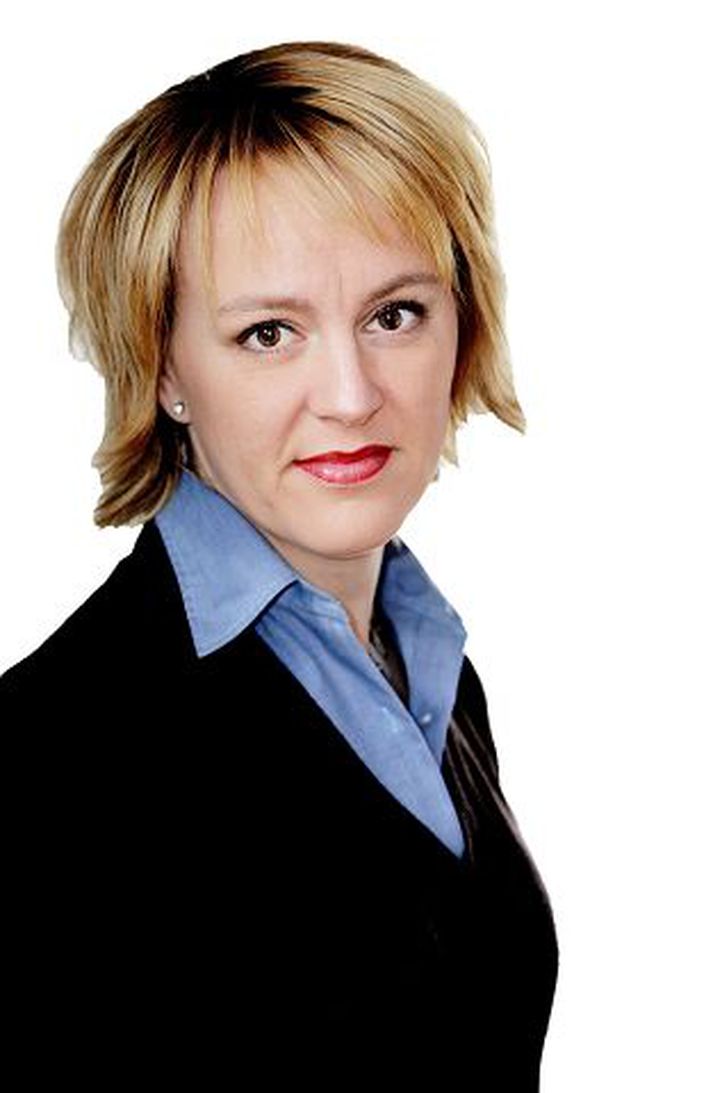 Hanna Birna og sigrún elsa Hanna Birna Kristjánsdóttir segir að litið hafi verið til allra þátta til að ná fram hagræðingu hjá borginni; allt frá hafragraut til viðhaldsframkvæmda. Sigrún Elsa Smáradóttir er ekki sátt.