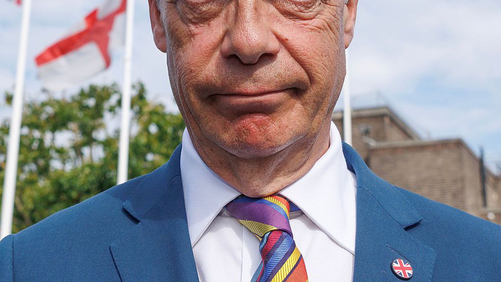 Segir fimm milljóna punda gjöf „verð­laun“ fyrir Brexit