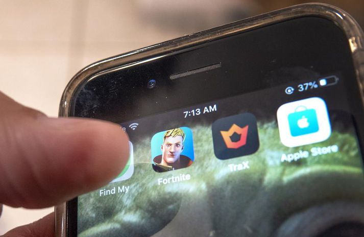 Framleiðandi tölvuleiksins Fortnite vill að Apple hætti að krefjast þess að öll snjallforrit séu seld í gegnum forritaverslunina App Store og að hugbúnaðarfyrirtæki verði að nota greiðslukerfi Apple.
