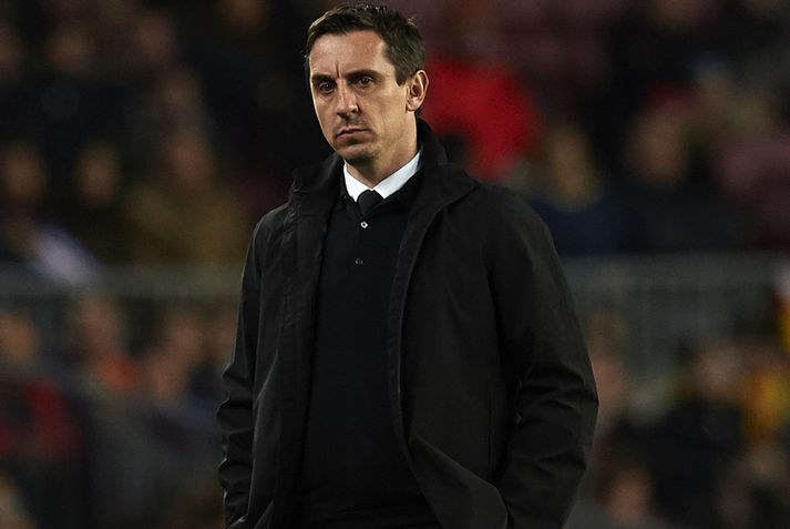 Gary Neville gat lítið gert í þessu í gær.