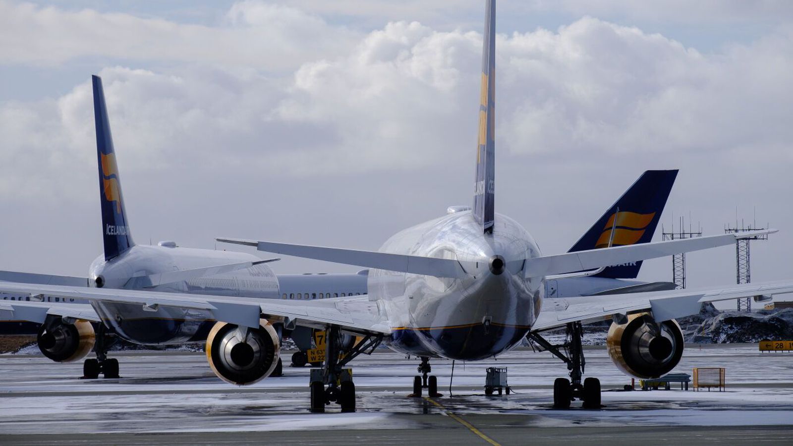 Þotum Icelandair lent í Reykja­vík