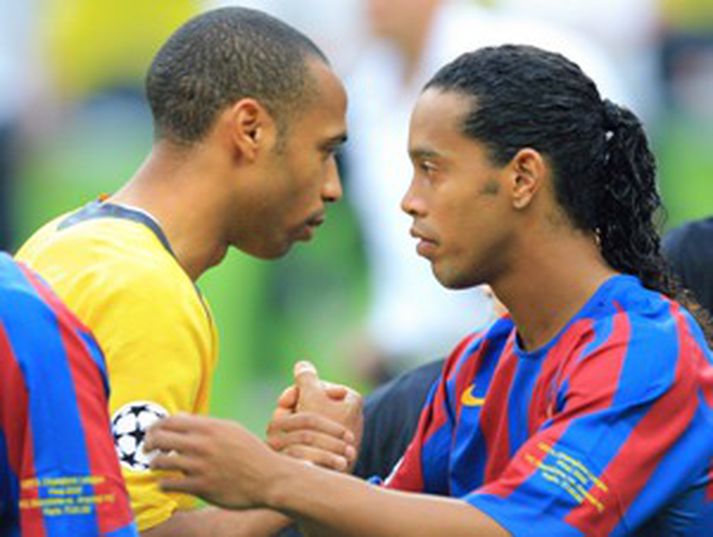 Thierry Henry er á leið til liðs við félaga sinn Ronaldinho hjá Barcelona þar sem þeir munu verða partur af einhverri  óárennilegustu framlínu sögunnar