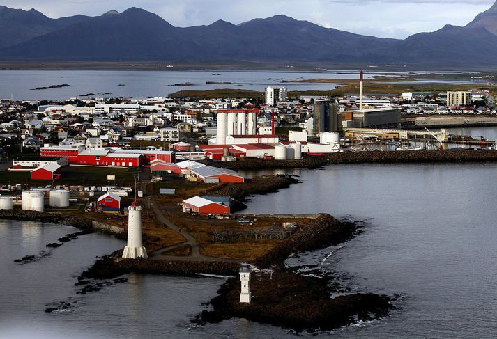 Mánuður er liðinn síðan hjónin fundust látin á heimili sínu þann 13. apríl síðastliðinn.