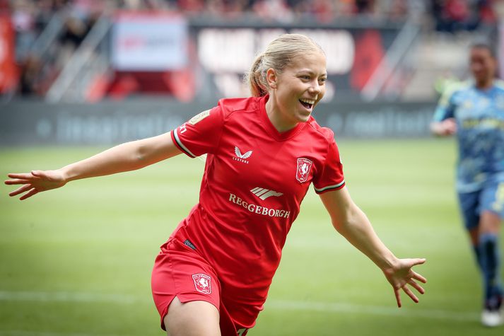 Amanda Andradóttir og félagar í hollenska liðinu Twente urðu bikarmeistarar í dag.