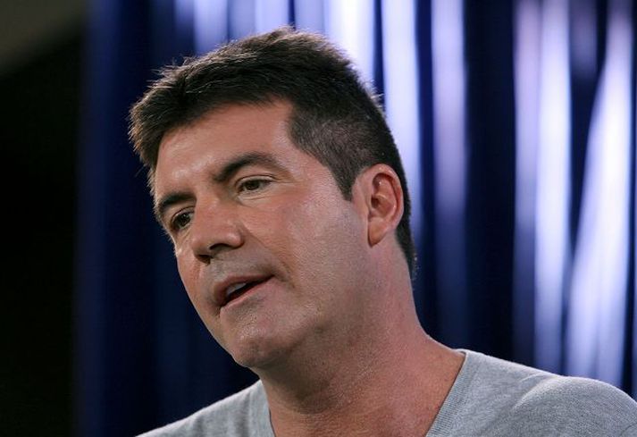 Simon Cowell hefur hagnast um fimm milljarða síðasta árið. Auðævi hans eru nú metin á 13 milljarða króna.