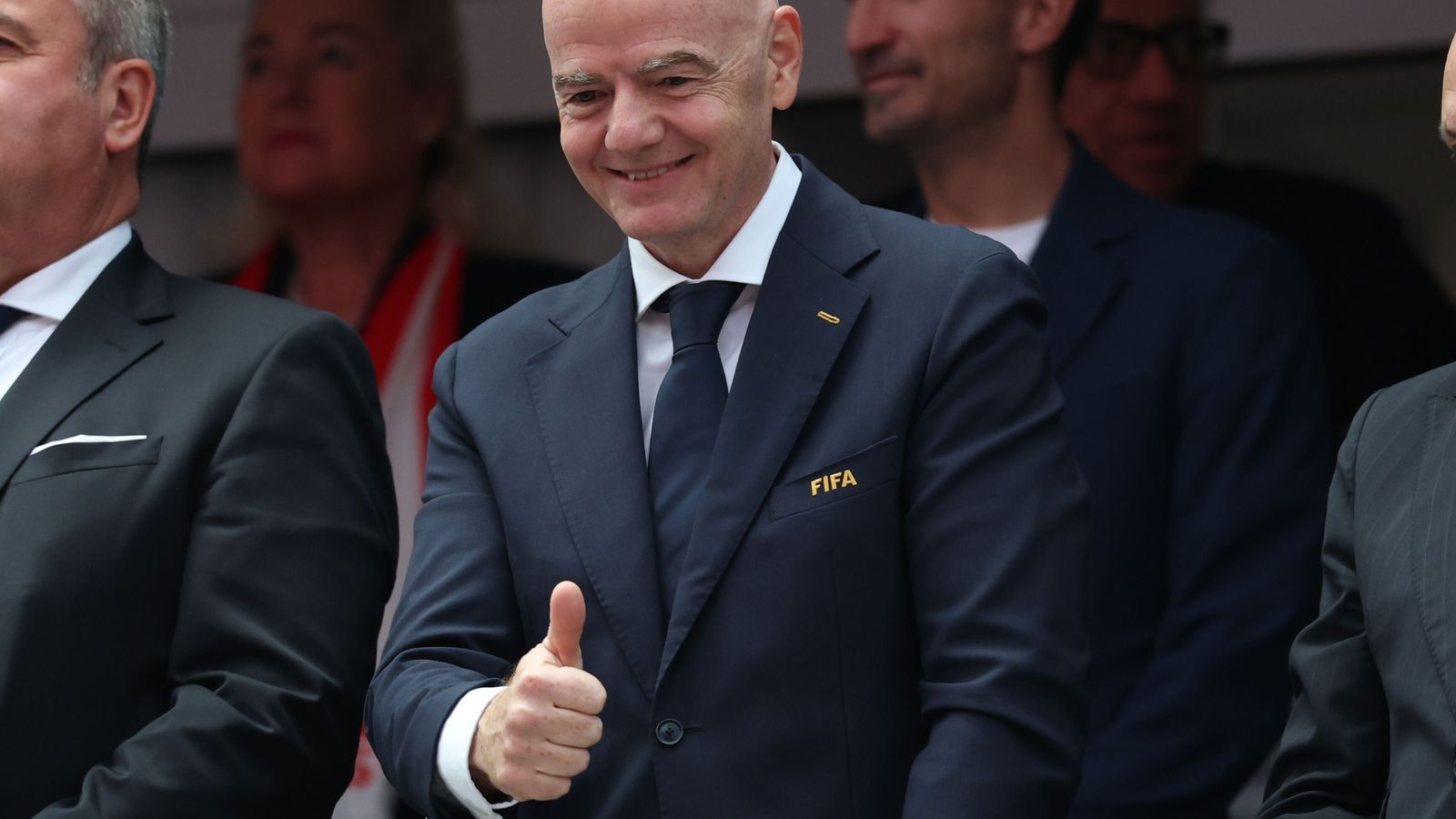 UEFA og CONCACAF krefjast tíu milljóna dollara fyrir öll aðildarríki FIFA