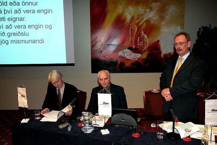 Skýrslan kynnt. Lántökukostnaður er hár og vextir mun hærri hér á landi en í flestum öðrum löndum Evrópu samkvæmt könnun Neytendasamtakanna.