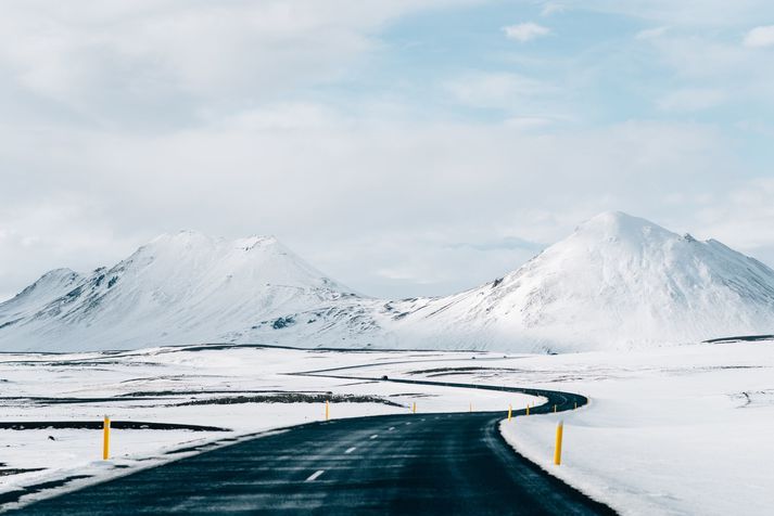 Vegir á landinu eru nú flestir blautir en þegar kólna tekur mun myndast lúmsk hálka. 