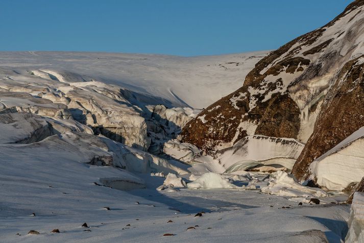 Lögreglustöðvum í umdæminu hefur verið gert viðvart. 