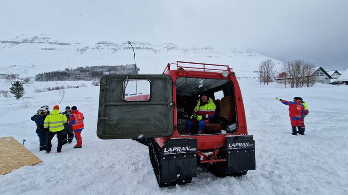 Allir eru í viðbragðsstöðu á Austfjörðum vegna stöðunnar. 