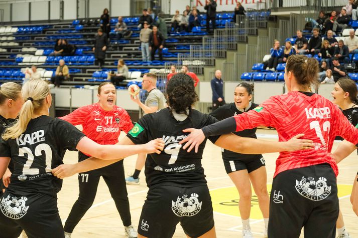 Ólöf Maren Bjarnadóttir stendur nú ein eftir sem aðalmarkvörður ÍBV eftir að Amalia Frøland sleit krossband í hné.