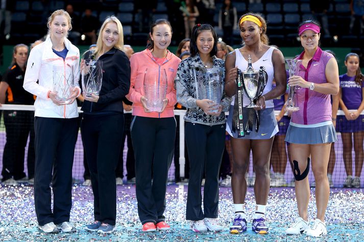 Peng Shuai og Serena Williams eftir mót í Tyrklandi 2013.