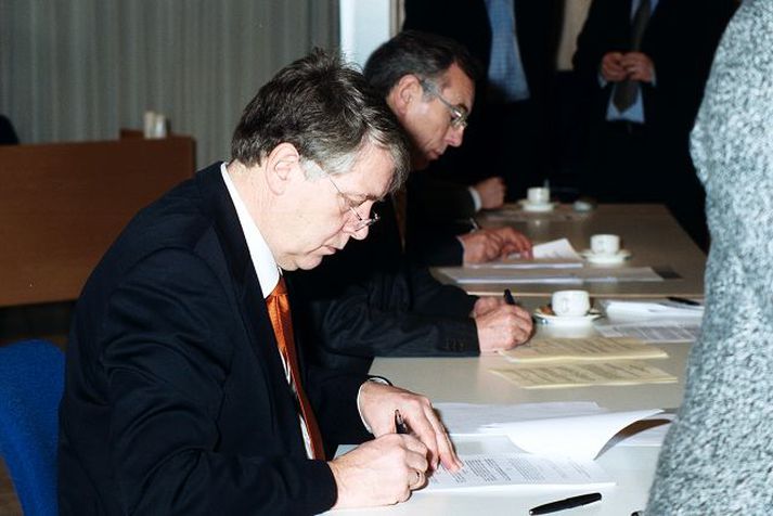 Þórður Guðmundsson, forstjóri Landsnets (í forgrunni), segir einu gilda hvort orkufyrirtæki gerist hluthafar í fyrirtækinu eða leigi út flutningsvirki sín.