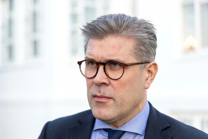 Bjarni Benediktsson fjármálaráðherra segir mögulegt að stjórnmálasamstarfi við Rússa verði slitið.