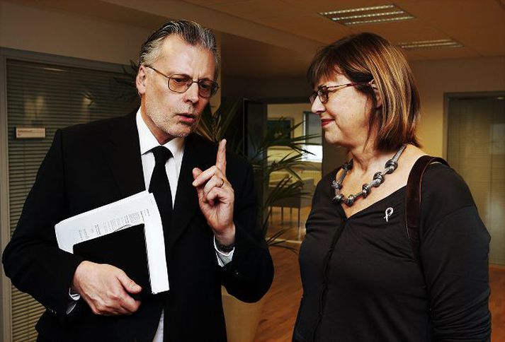 Á sama tíma og lagt var fram fjárlagafrumvarp sem fól í sér mikinn niðurskurð á kostnaði sérfræðilækna tók Álfheiður Ingadóttir við af Ögmundi Jónassyni sem heilbrigðisráðherra. Fréttablaðið/Stefán