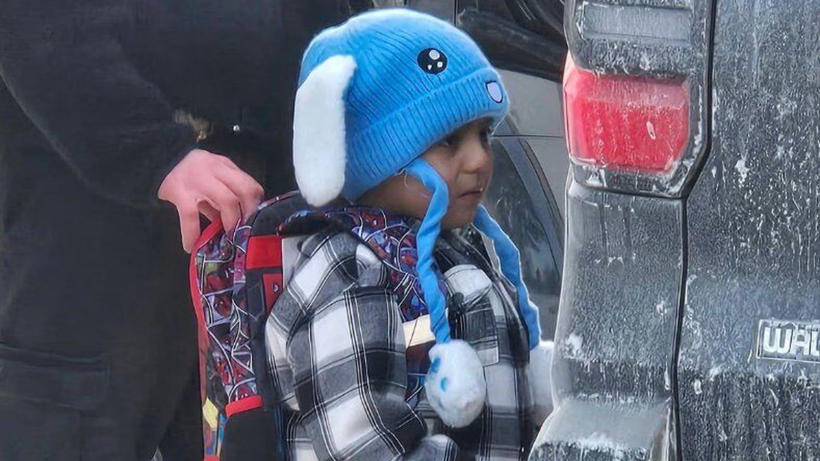 Hand­tóku fimm ára dreng og föður hans og sendu til Texas