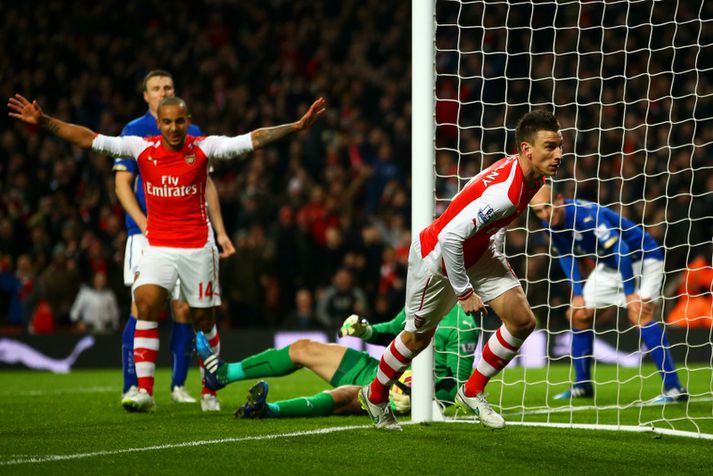 Laurent Koscielny kom Arsenal í 1-0.