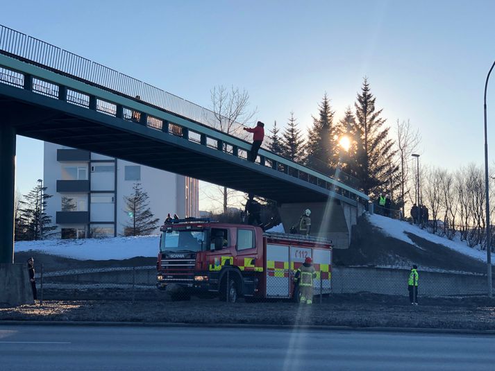 Frá vettvangi klukkan á fjórða tímanum í dag.