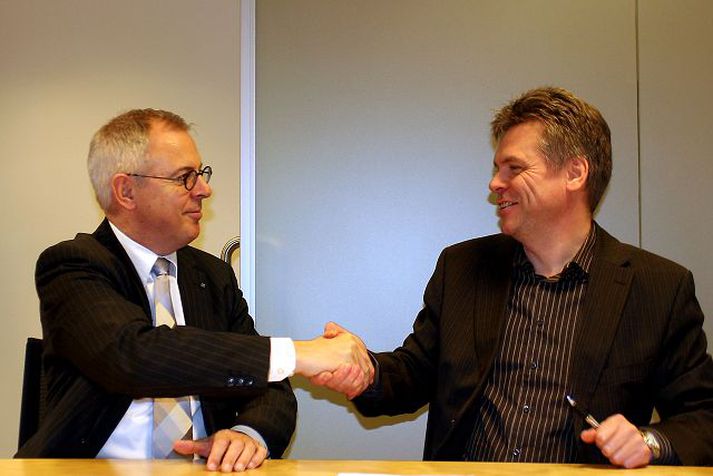 Haukur Ingibergsson og Hreinn Jakobsson. Samningurinn var undirritaður í gær.