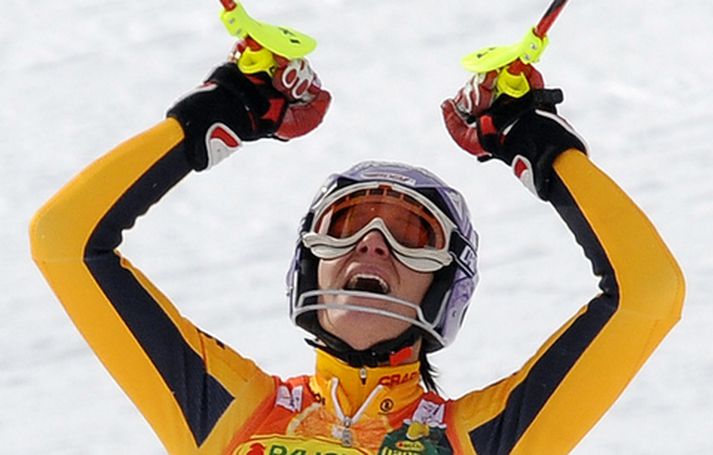 Maria Riesch fagnar sigrinum í dag.