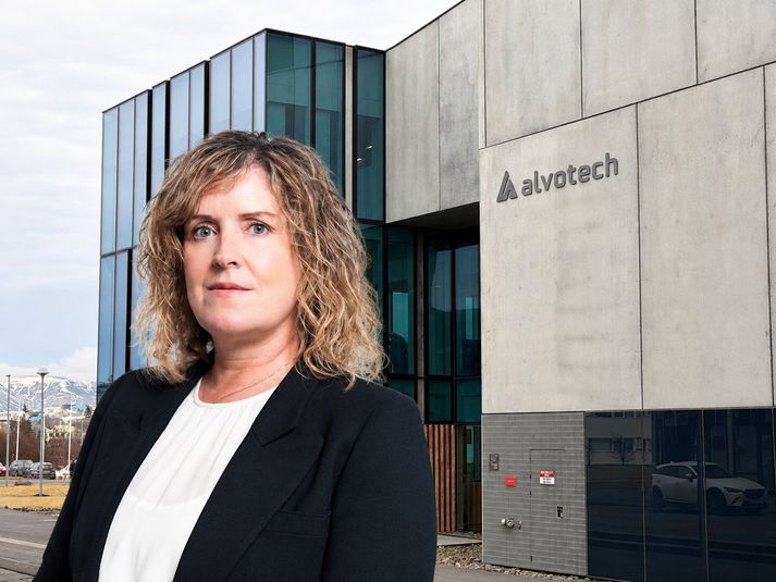 Lisa Graver, forstjóri Alvotech. Þrátt fyrir góðar langtímahorfur þá vænta greinendur SEB þess að uppgjör félagsins á þriðja ársfjórðungi, sem kemur eftir lokun markaða 11. nóvember, verði fremur veikt.