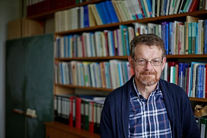 Eiríkur Rögnvaldsson hefur lengi bent á mikilvægi þess að hægt sé að nota íslensku í hinum stafræna heimi. 
