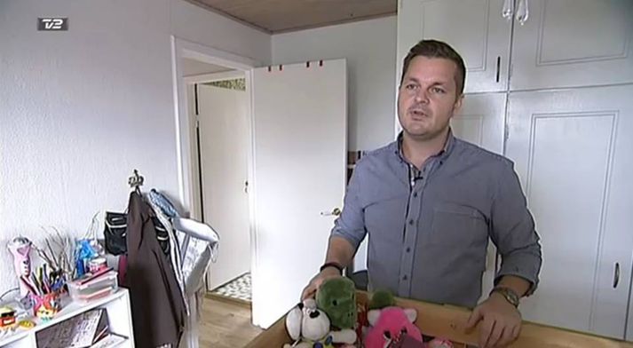 Kim Laursen, faðir stúlknanna, tjáir sig um brottnámið í viðtali við TV2.