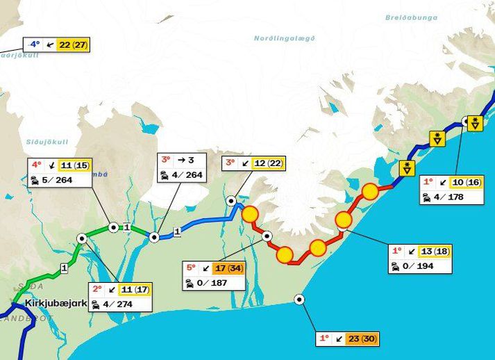 Búast má við að lokun geti varað fram á kvöld. 
