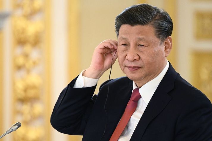 Xi Jingping hefur nú hvatt Evrópusambandið til þess að snúa bökum saman við Kínverja í baráttunni við tolla Trumps.