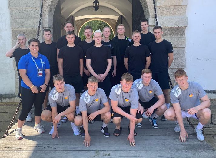 Strákarnir í U19-landsliðinu í kastalaferð í Varazdin þar sem Evrópumótið fer fram.