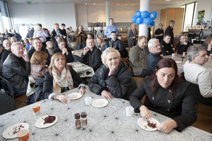 . Á afmælisdaginn 2. apríl 2012 var öllu starfsfólki í Borgartúni 37 boðið í afmælisveislu auk þess sem skemmtileg hópmynd var tekin af starfólki fyrir utan húsið.