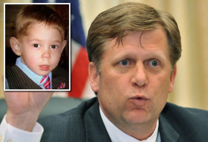 Michael McFaul, sendiherra Bandaríkjanna í Rússlandi. Á innfelldu myndinni er hinn þriggja ára Max Shatto, sem lést þann 21. janúar.