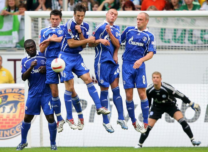 Úr leik Wolfsburg og Schalke.