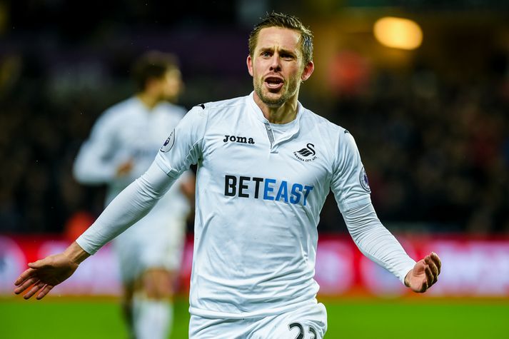 Gylfi fagnar sigurmarki sínu gegn Southampton.