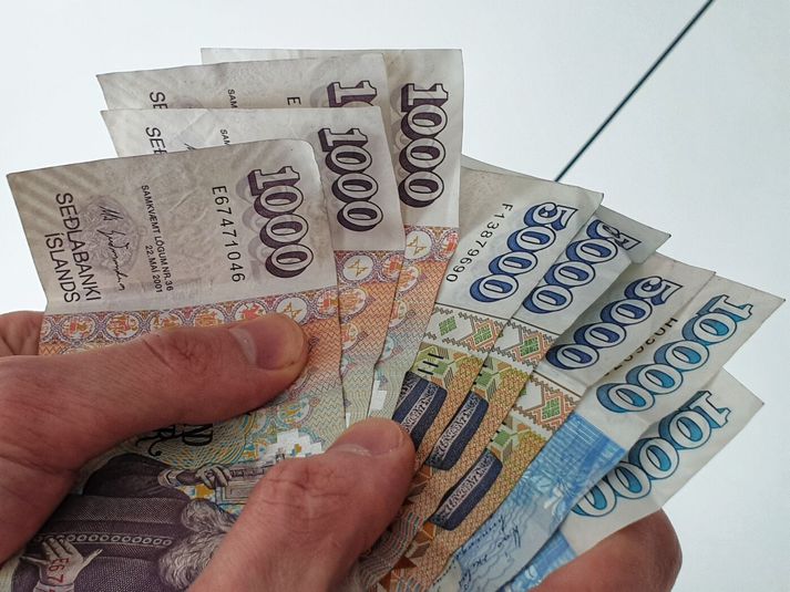 Gangi verðbólguspá Hagfræðideildar Landsbankans eftir gætu kjarasamingar verið í uppnámi í haust.