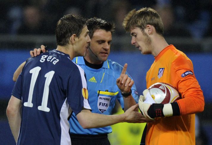 Zoltan Gera og David de Gea ósáttir í úrslitaleik Evrópudeildarinnar árið 2010.